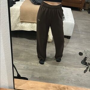 ALO Yoga Dark Brown Sweatpants with Silver Logo -Accolade straight leg